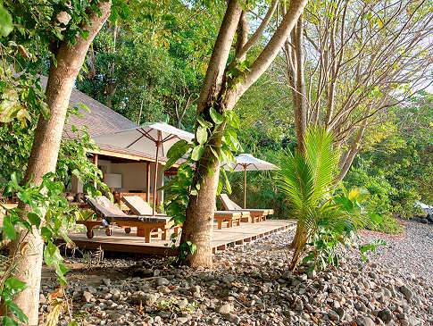 Waterfront-Bungalow am Steinstrand 