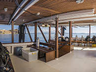 Tauchdeck – MV Ambai 