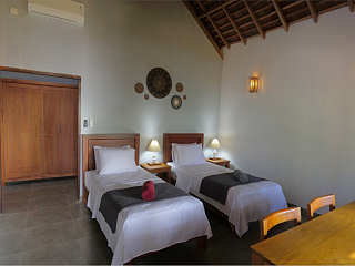 Deluxe-Bungalow mit zwei Einzelbetten 