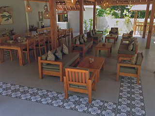 Restaurant und Aufenthaltsbereich im Haupthaus 