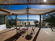 Entspannen mit Blick aufs Meer – Baia Sonambula Guesthouse, Tofo Beach, Mosambik 