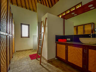 Badezimmer im Haupthaus (Sea View Room) 