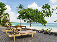 Sonnendeck – Bara Beach Resort, Bira 
