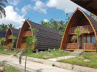 Hillside Bungalow in traditioneller Bauweise Sulawesis 
