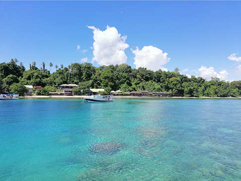 Bastianos Bunaken Resort & Dive Center 