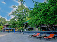 Resort-Anlage direkt am Strand von Bunaken 