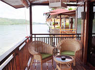 Superior-Beachfront-Bungalow 