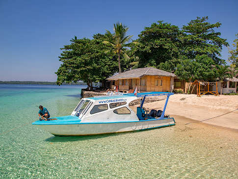 Tauchboot vor Siladen – Bunaken Nationalpark Indonesien 