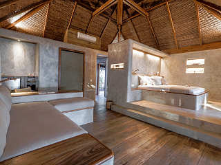 Wohn- und Schlafraum in einer Beach View Villa 