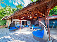Offener Gemeinschaftsbereich und Restaurant des Cove Eco 
