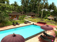 Poolbereich des Dive into Lembeh Sulawesi 