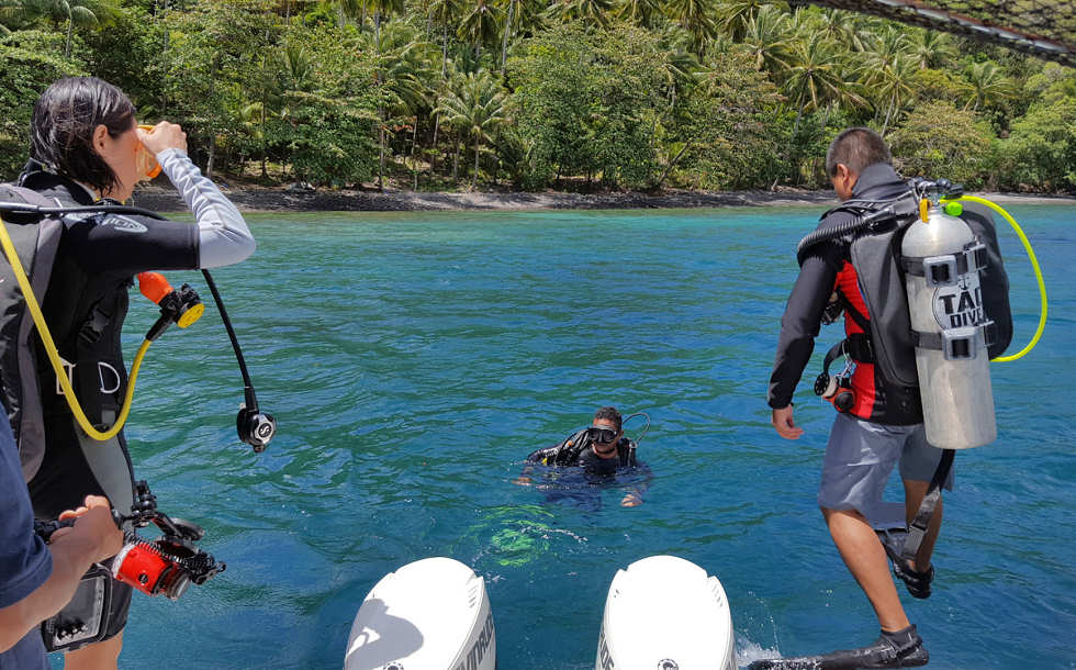 Bootstauchgang in der Lembeh Strait, Sulawesi 