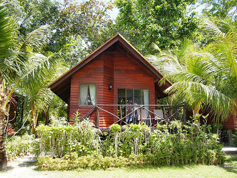 Dolphin Bay Resort – Peleliu, Palau