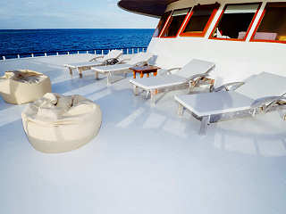Sonnendeck der Eco Blue – Malediven Safariboot 