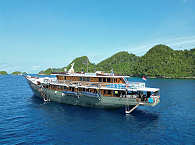 Safariboot Emperor · Tauchsafaris Indonesien 