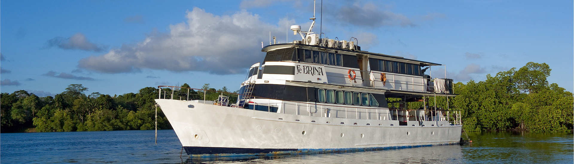 MV FeBrina – Tauchsafaris Papua Neuguinea 
