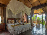 Bungalow mit Blick auf die Lembeh Strait 