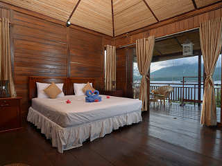 Superior Bungalow – Froggies Divers Lembeh 