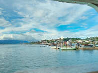 Hafen von Ambon · Tauchreisen und Tauchsafaris Bandasee