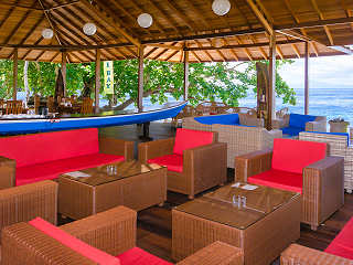 Lounge Area im Sali Bay Resort – Halmahera 
