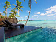 Mini-Infinity-Pool (in einem Strand-Bungalow) 