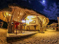 Komodo Dragon Beach Bar 