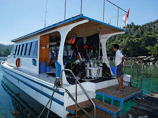Tauch-Catamaran 