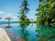 Pool im Lumbalumba Diving Resort 
