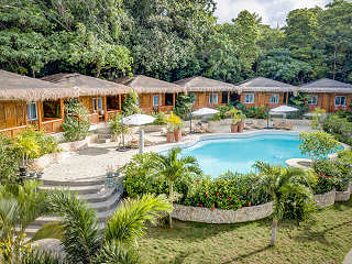 Pool Bungalows im Magic Ocean Dive Resort  