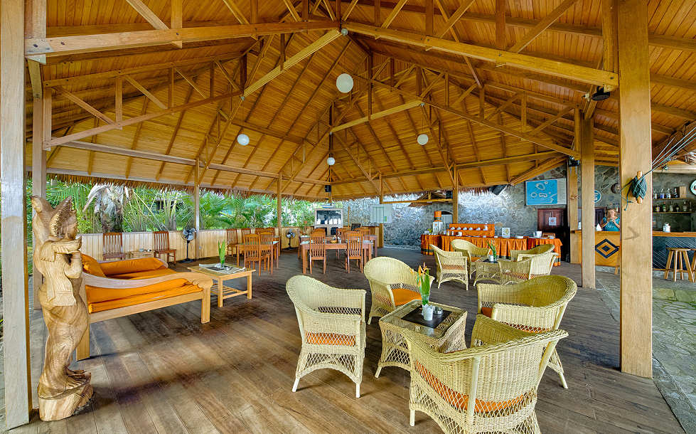 offenes Restaurant des Mapia Resort & Spa 