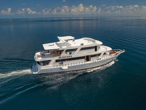Mariana Safariboot Malediven 