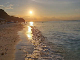 Sonnenuntergang am Strand · Tauchurlaub Mexiko 