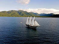 Dewi Nusantara · Tauchsafaris Raja Ampat, West-Papua & Bandasee 
