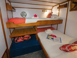 Twinbed-Kabine der Febrina · Liveaboard Papua-Neuguinea  