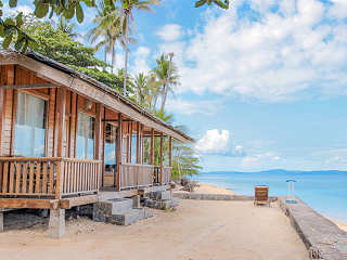 Bungalow mit Blick auf Sulawesi 