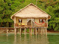 Papua Paradise Eco Resort – Wasserbunbgalow 