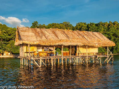 Papua Paradise Eco Resort – Jetty