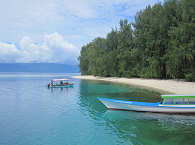 Weißsandiger Strand – Raja Ampat 