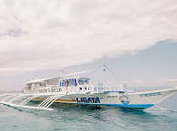 Große Bangka des Resorts 