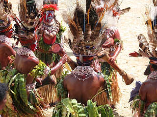 indigener Stamm auf West-Papua (Neuguinea) · Indonesien 
