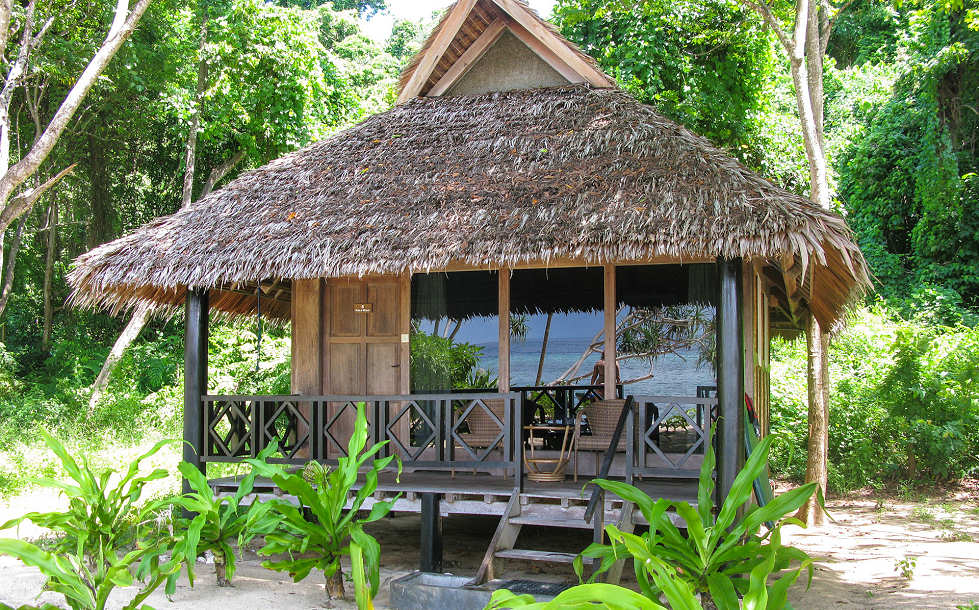 Bungalow mit Blich auf das Meer – Selayar Dive Resort 
