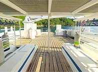 Tauchdeck Sea Hunter · Tauchsafari Cocos Island 
