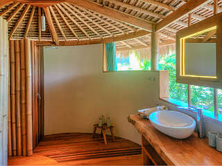 Badezimmer eines Cottages des SAVU South Alor 