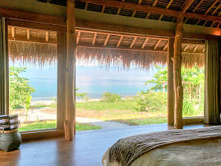 Blick aus einem der SAVU-Beach Bungalows auf Pulau Pantar 