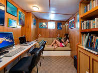 Bibliothek »The Study« · Sea Hunter Kokosinsel, Costa Rica 