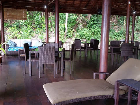 Restaurantbereich im offenen Haupthaus 