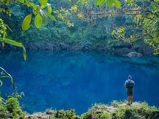 Cenote im Dschungel Yucatáns 