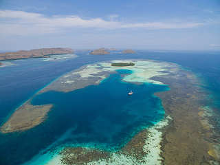 Tauchsafaris Indonesien · auf Manta Tour in Komodo 