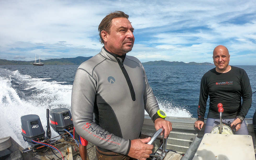 Der Tag kann beginnen! Morgentauchgang mit Vovo am Batu Bolong in Komodo  