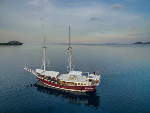 EcoPro Duyung Baru – individuell geplante Tauchsafaris in Komodo & Sulawesi – Indonesien  